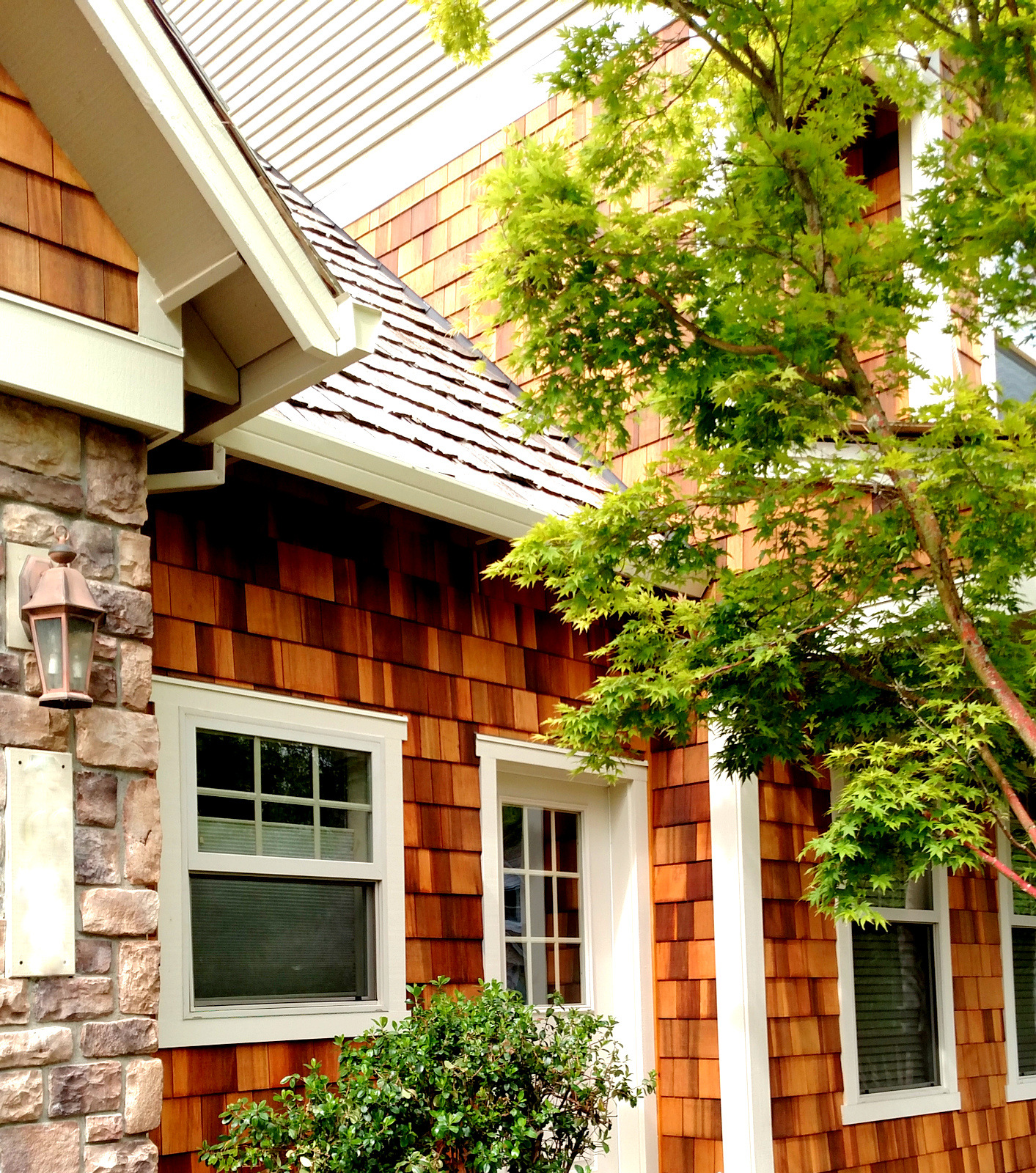 Image of a home with cedar Hardie Plank Siding